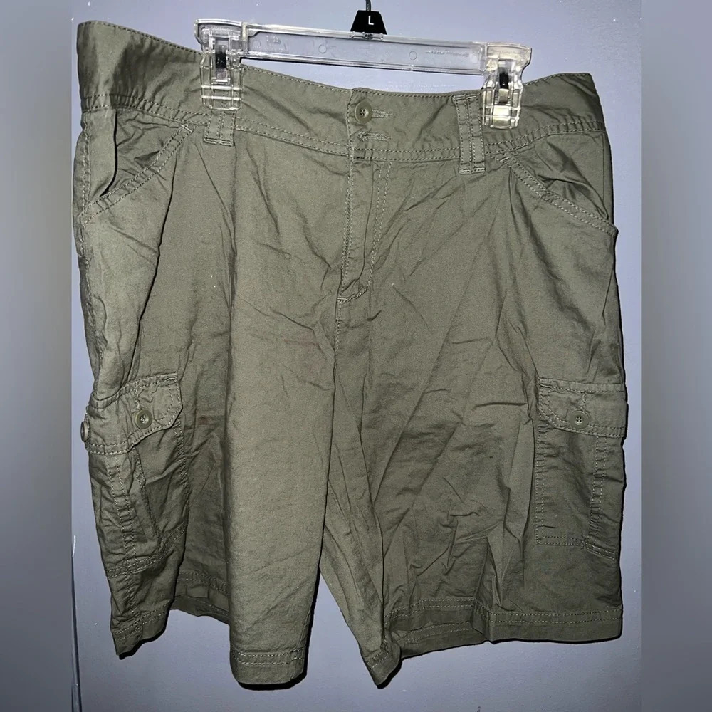 Jw Style olive green shorts